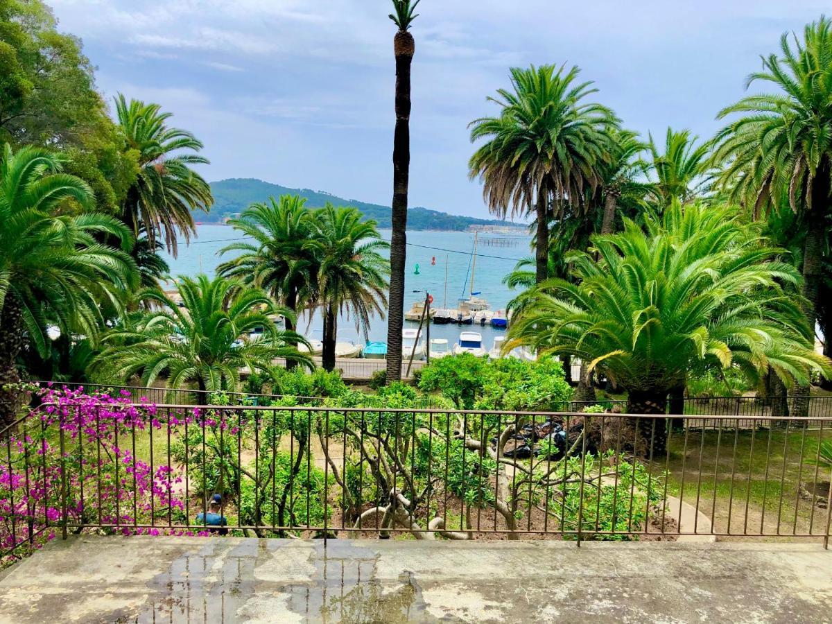Charme & Calme-Tamaris- Studio Vue Mer - Piscine - Le Petit Olivier Sur Mer لا سين سور مير المظهر الخارجي الصورة